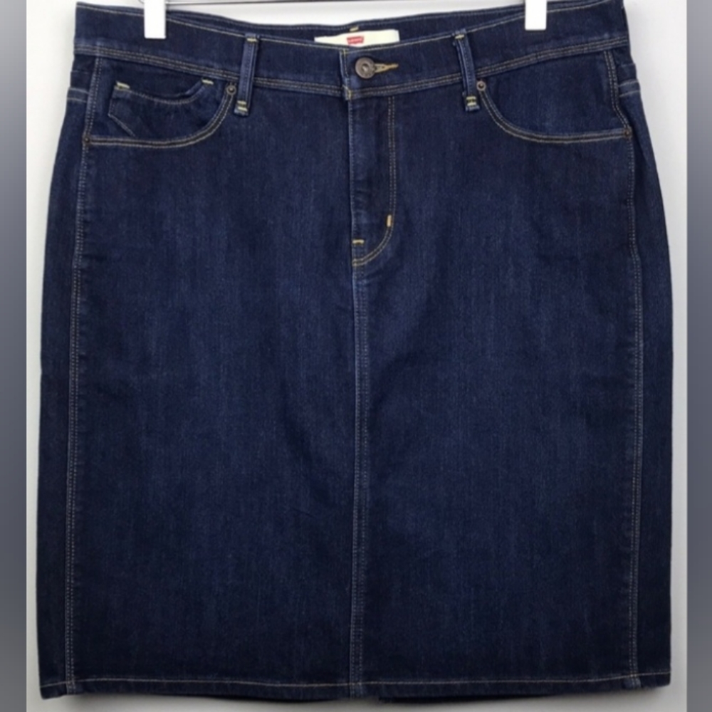 Levi Denim Perfectly Slimming Skirt
